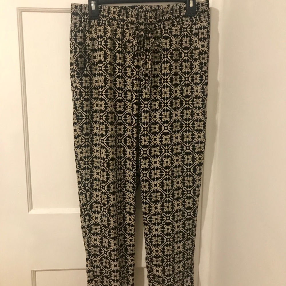 Ladies Forever 21 Pants